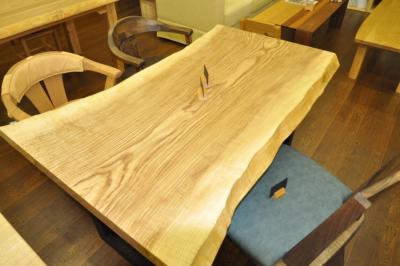 タモの一枚板（天然無垢材）のテーブル | いえのわ｜宮城・松島で木の